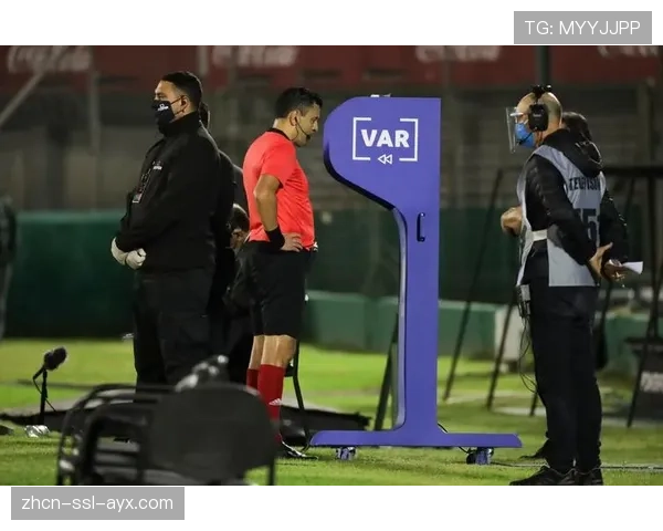 评论观点：门线技术与VAR的整合，是否到了需要“一键式”裁决的地步？